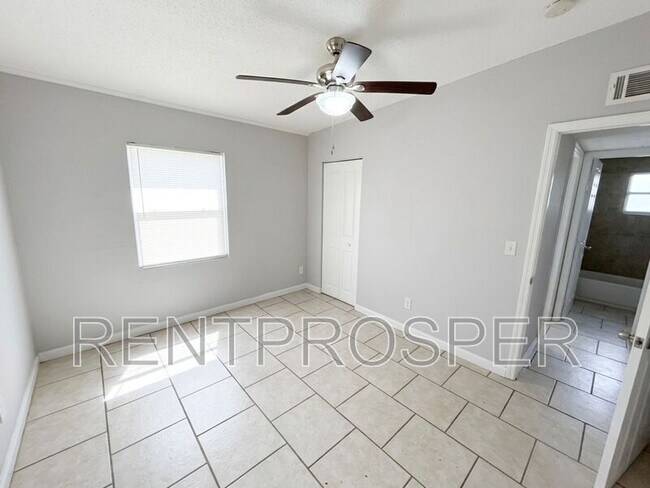 Foto del edificio - 740 W Robinson St