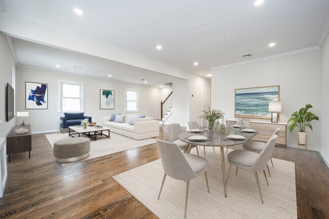 Living/ Family room - 32 Rippowam Rd