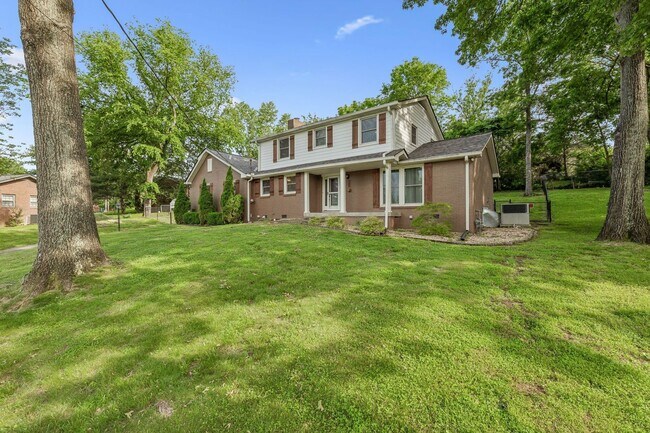 Building Photo - 109 Cloverdale Ct