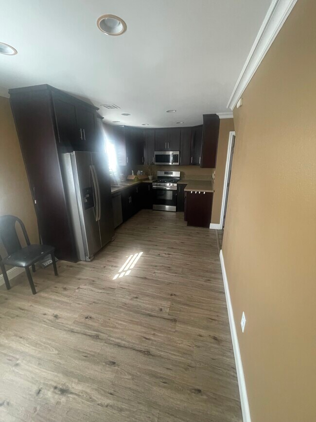 Foto del edificio - 515 W Gardena Blvd