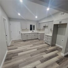 Building Photo - 2219 W Kern St