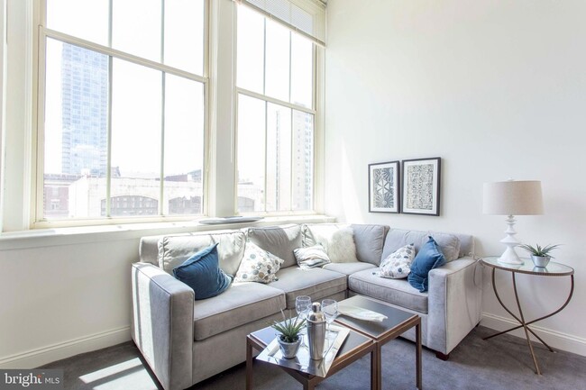 Building Photo - 2121 41 Market Street Unit 703