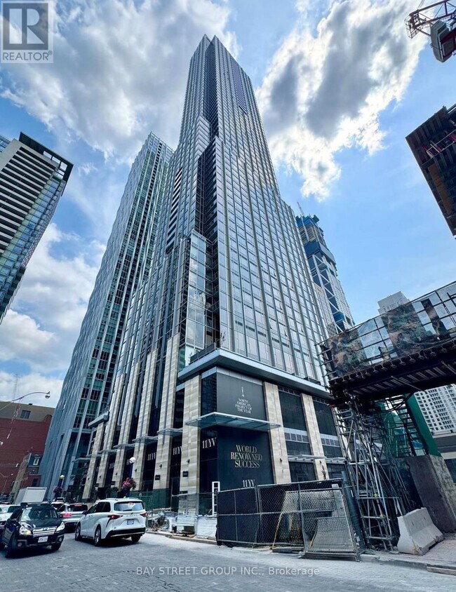 Photo principale - 11-3511 Yorkville Ave