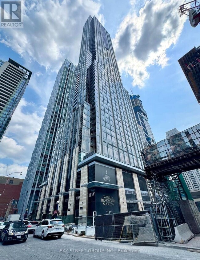 Primary Photo - 11-3511 Yorkville Ave