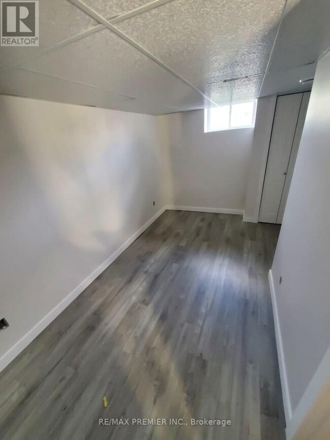 Building Photo - 177 Isabella Dr