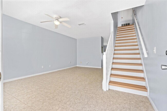 Foto del edificio - 6025 Osprey Lake Cir