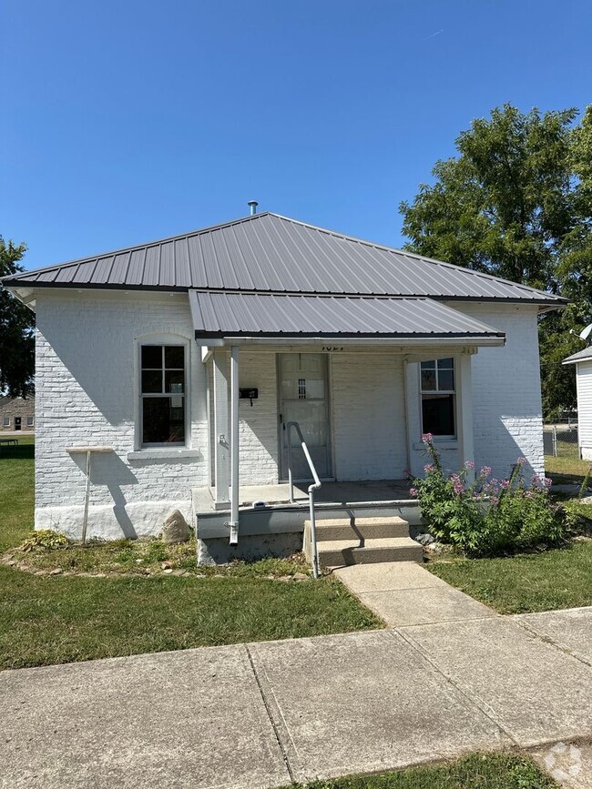 Building Photo - 1027 N Arthur St