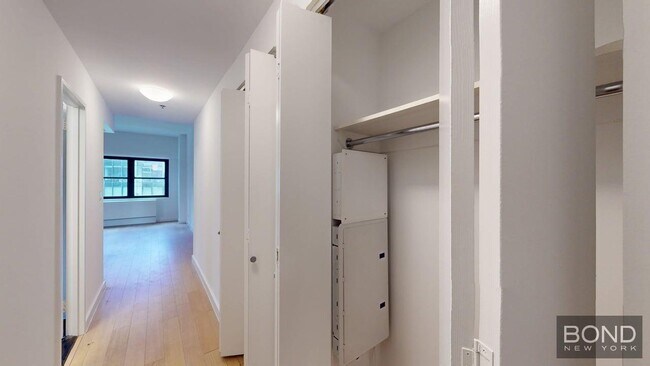 Foto del edificio - 222 E 39th St
