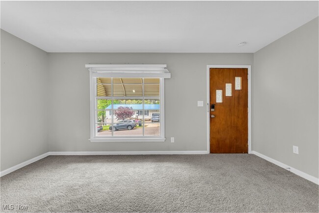 Building Photo - 1171 Hilltop Dr