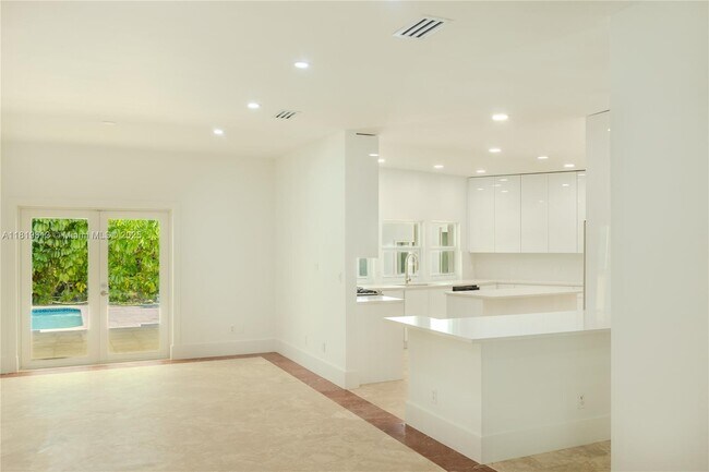 Foto del edificio - 6540 SW 135th Ter