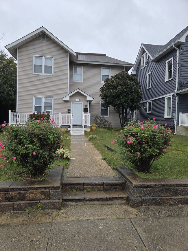 Building Photo - 117 Seaview Ave