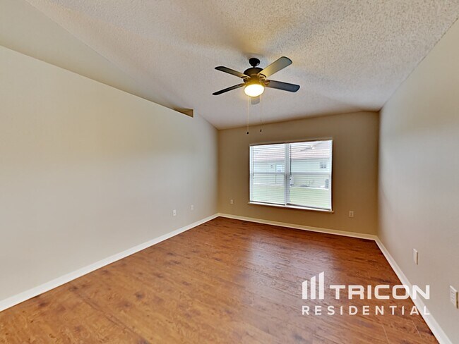 Foto del edificio - 13389 Dunbar St