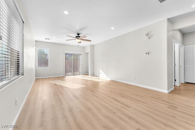 Foto del edificio - 2105 Turtle Beach Ave