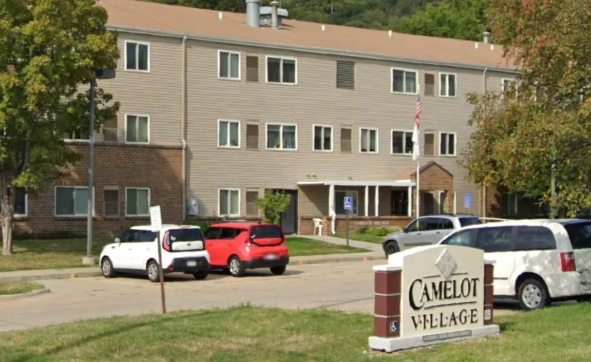 Building Photo - 1105 S 3rd St