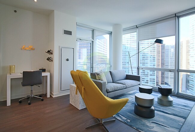Building Photo - 455 N Park Dr
