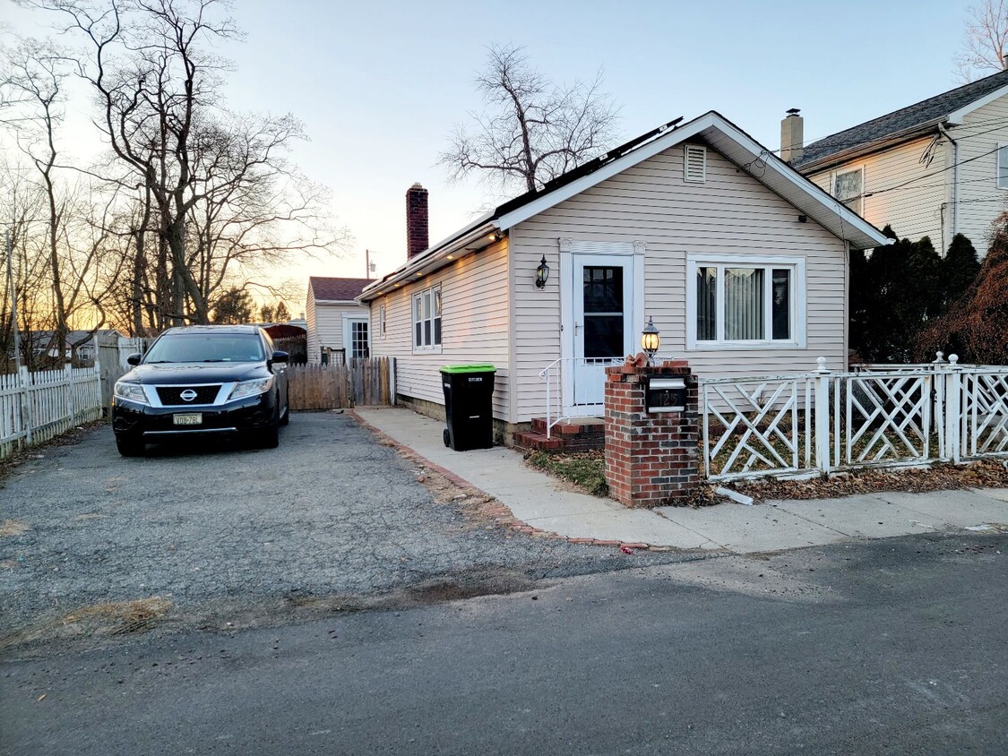 Primary Photo - 125 McKinley Ave