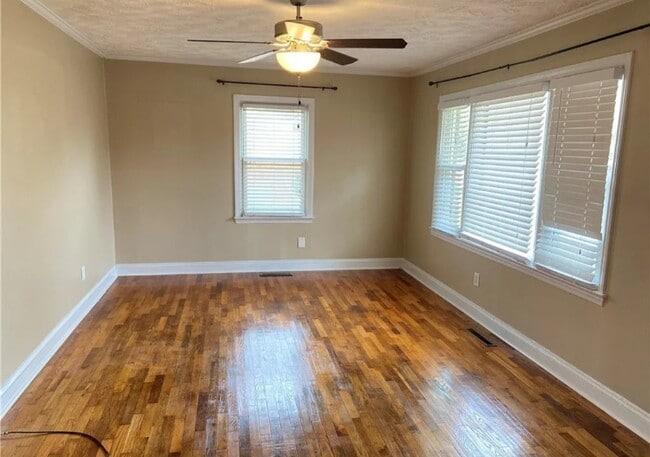 Building Photo - 604 Odom Dr