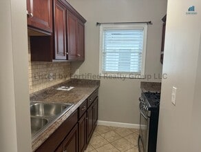 Building Photo - 1232 N Main St