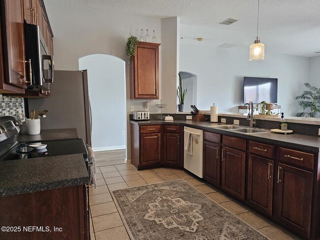 Foto del edificio - 3728 Southbank Cir