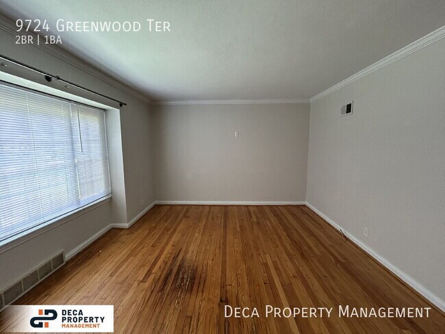Foto del edificio - 9724 Greenwood Terrace