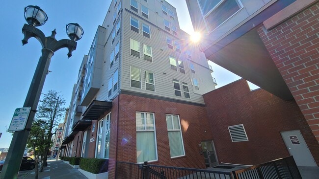 Unidades de esquina del edificio "A" - 2824 Grand Ave