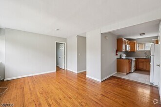 Building Photo - 222 2nd St