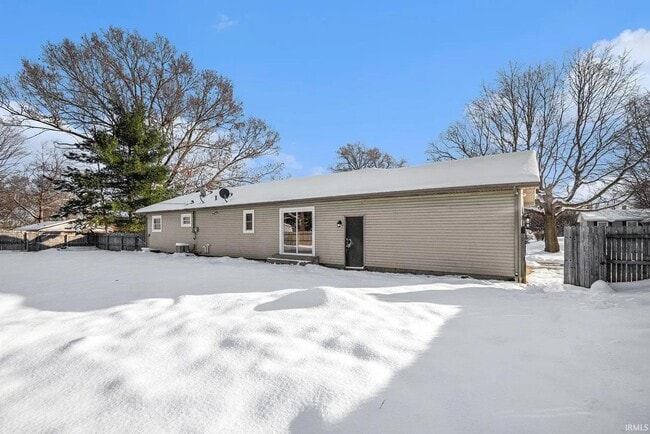 Foto del edificio - 24760 Lancer Dr