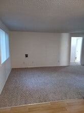 Building Photo - 3932-3978 Lancaster Dr NE