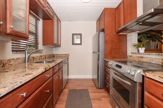 Building Photo - 2050 Oleander Blvd