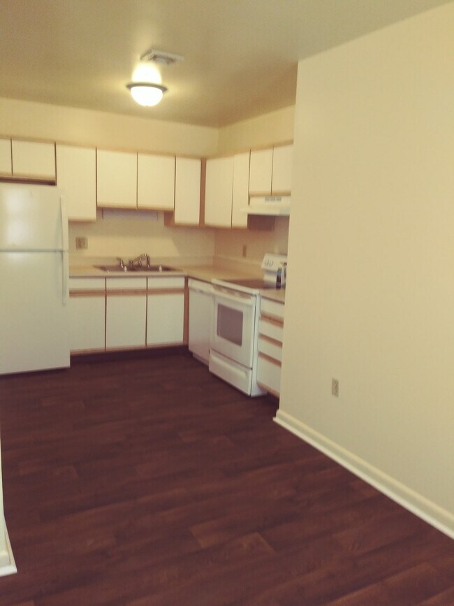 Building Photo - 105 East Allen Street, Unit 206
