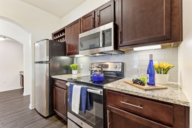 Building Photo - Venue at Hometown