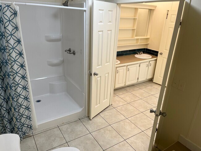 Foto del edificio - 676 Ellenberg Rd