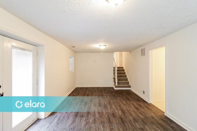 Foto del edificio - 3929 Rockcrest Court