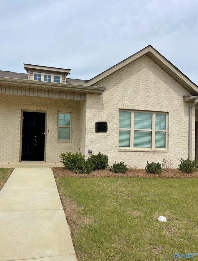 Foto principal - 425 Ronnie Drive SE
