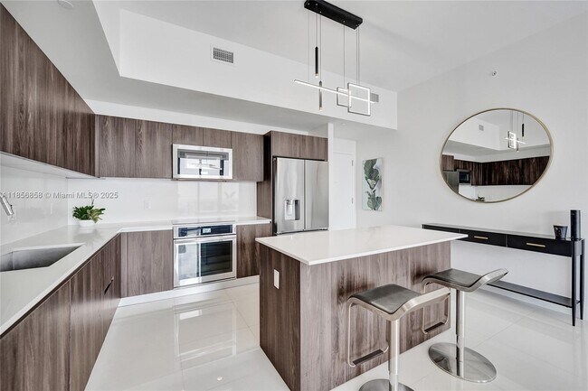 Foto del edificio - 2960 NE 207th St