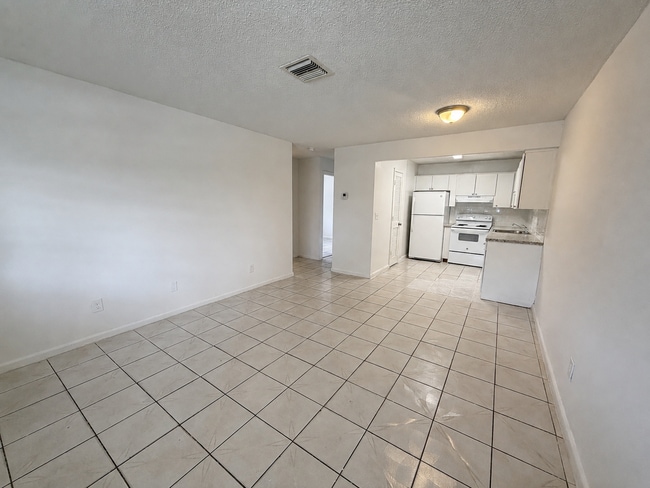 Building Photo - 500 NW 35th St