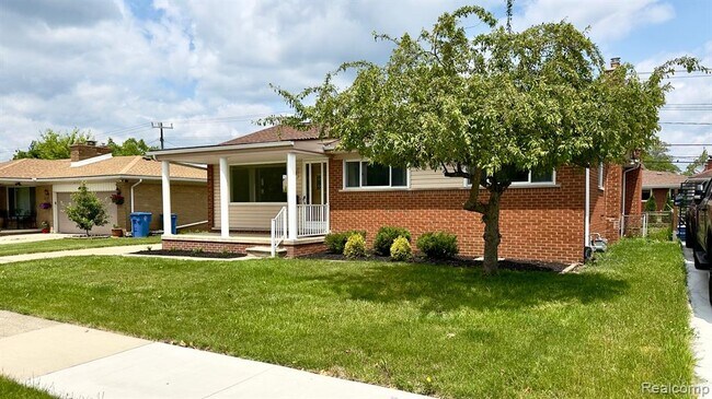 Foto del edificio - 20724 Ann Arbor Trail