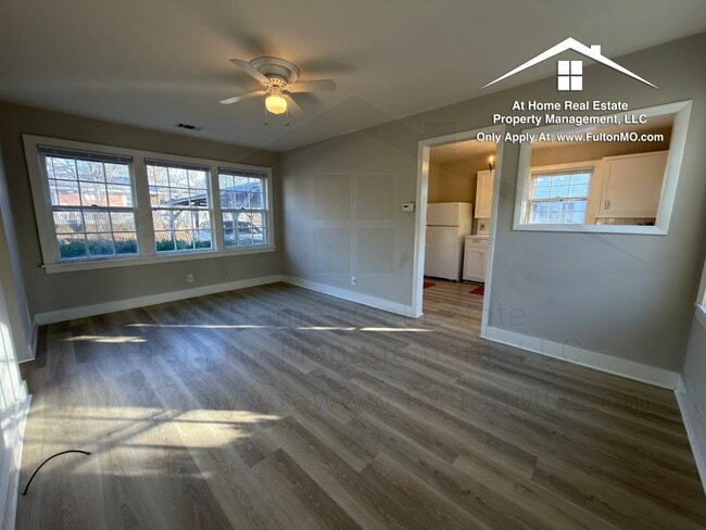 Building Photo - 709 West 7th Street House