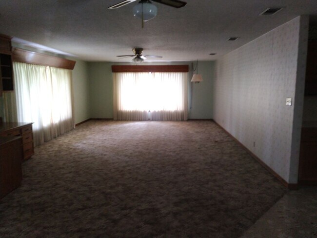 Foto del edificio - 1892 LA-27