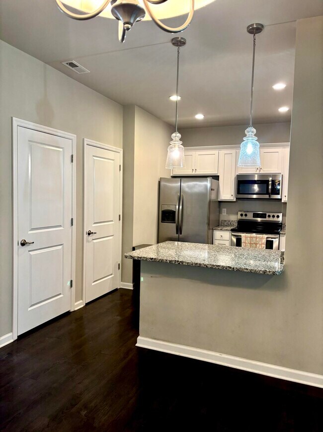 Foto del edificio - 312 Hannah Todd Pl