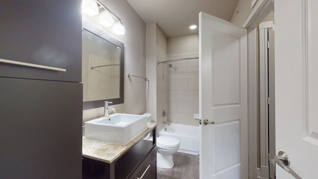 Interior Photo - Savoye