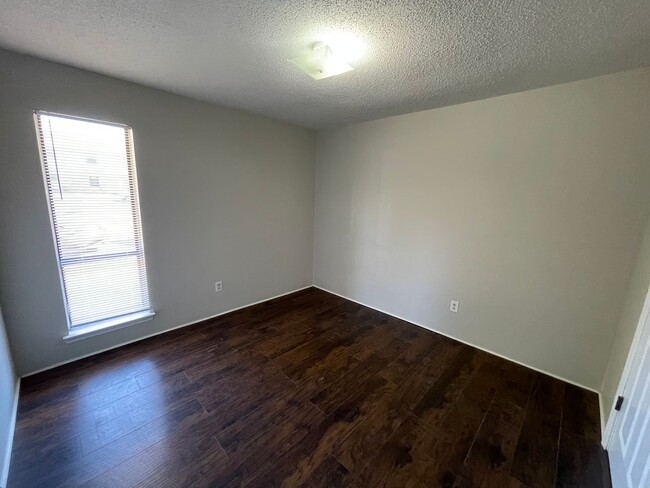 Foto del edificio - Condo for rent in Grayson Valley