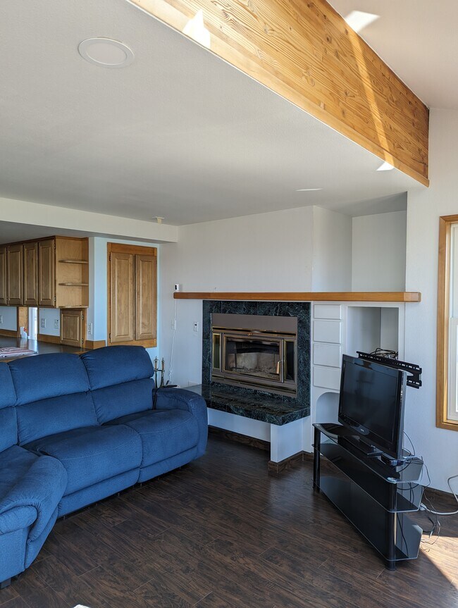 Building Photo - 1517 E Ocean Shores Blvd SW