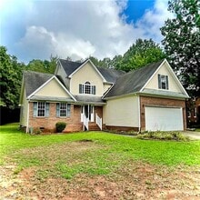 Building Photo - 1035 Hawthorne Dr