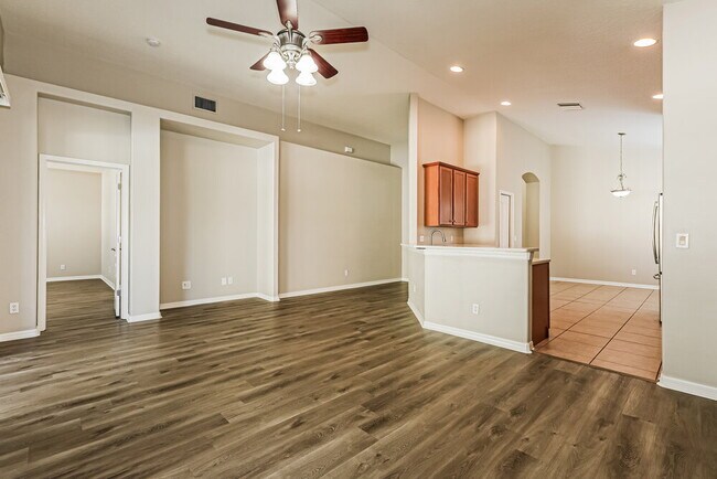 Building Photo - 8610 Sandy Plains Dr