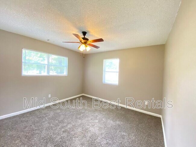 Foto del edificio - 306 Cordelia Dr