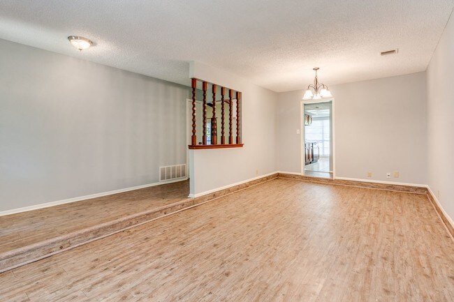 Building Photo - 8323 Echo Willow