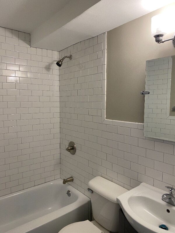 Building Photo - 345 89th Ln NE