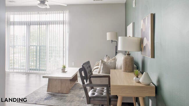 Foto del edificio - 2120 N Brevard St