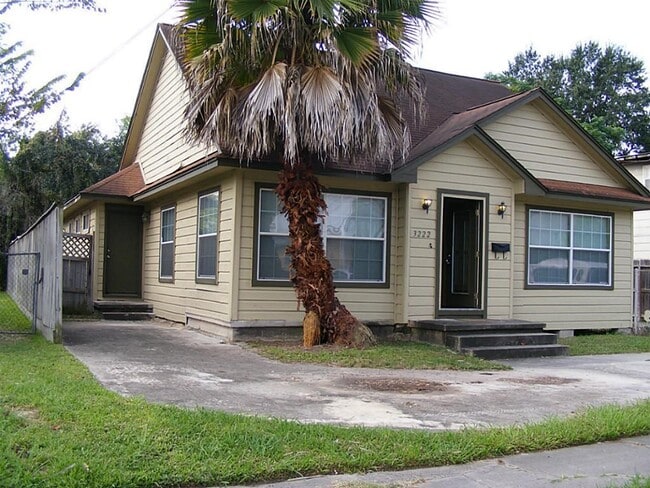 Building Photo - 3222 Winbern St